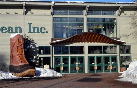 Ll bean store maine - L.L. Bean Factory Store. See all things to do. L.L. Bean Factory Store. 4.5. 1,259 reviews. #1 of 32 Shopping in Freeport. Speciality & Gift ShopsFactory Outlets. Write a review. About. This store is open 24 hours a day, and it …